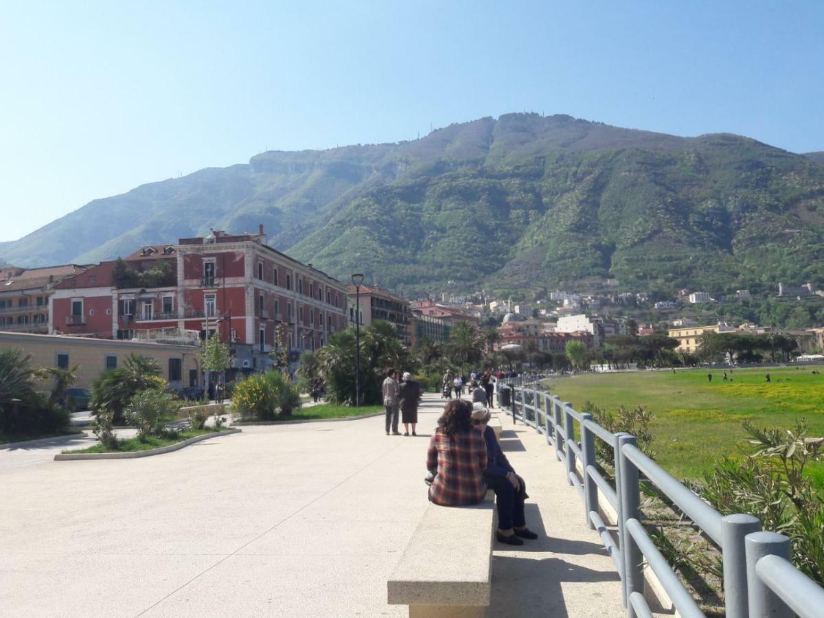 Апартаменти La Mansarda Sulla Terrazza Кастелламмаре-ді-Стабія Екстер'єр фото